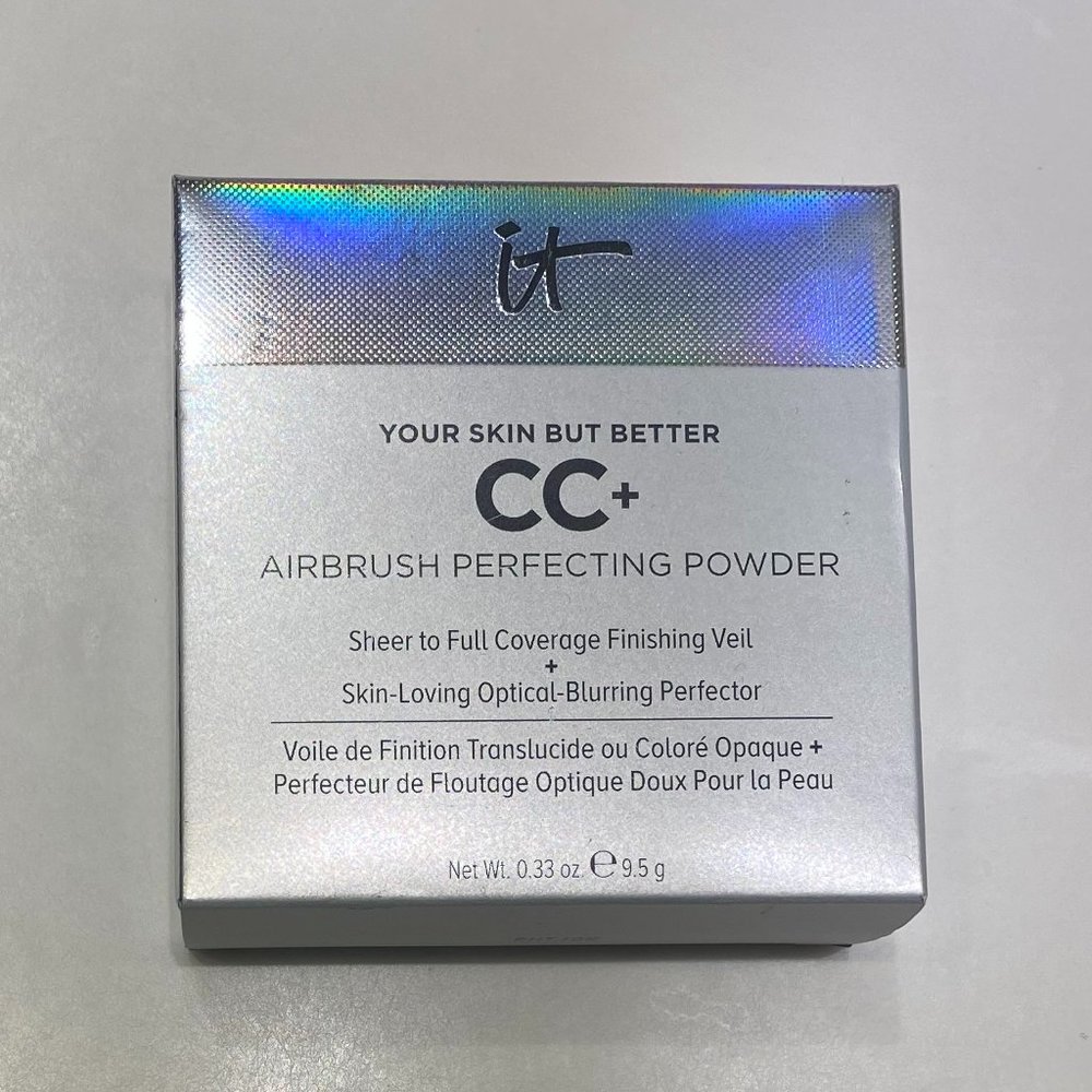 it cosmetics Your Skin But Better CC+ Airbrush Perfecting Powder (Light)